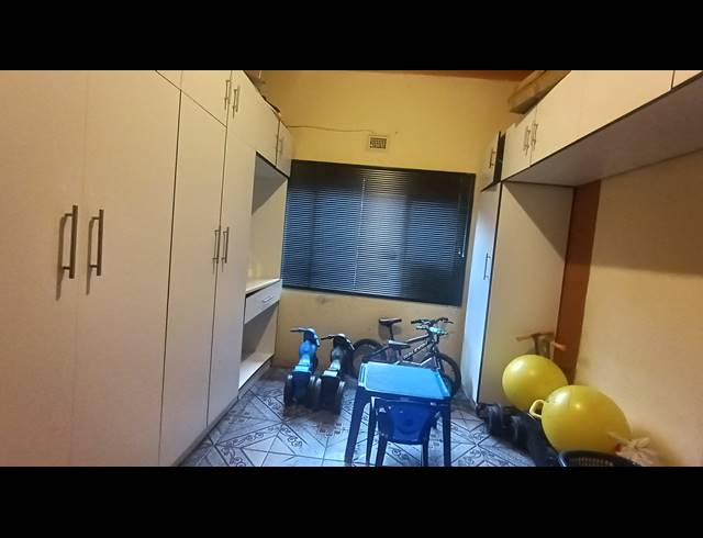 4 BEDROOM HOUSE FOR SALE IN KHARWASTAN